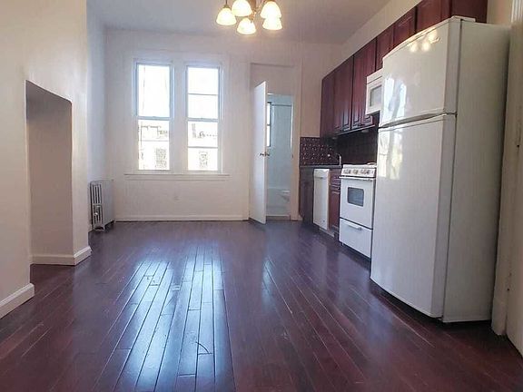 5th image of 1500 De Kalb Ave #3L