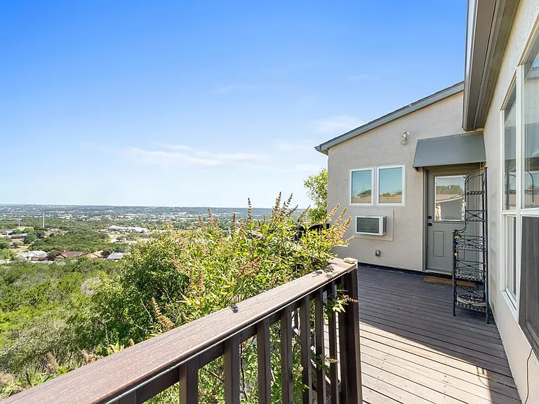 1008 Edinburgh Dr — Photo 23