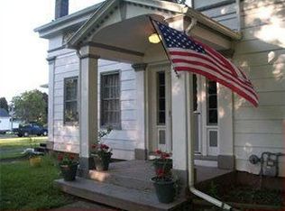 131 S Main St, Lyndonville, NY 14098