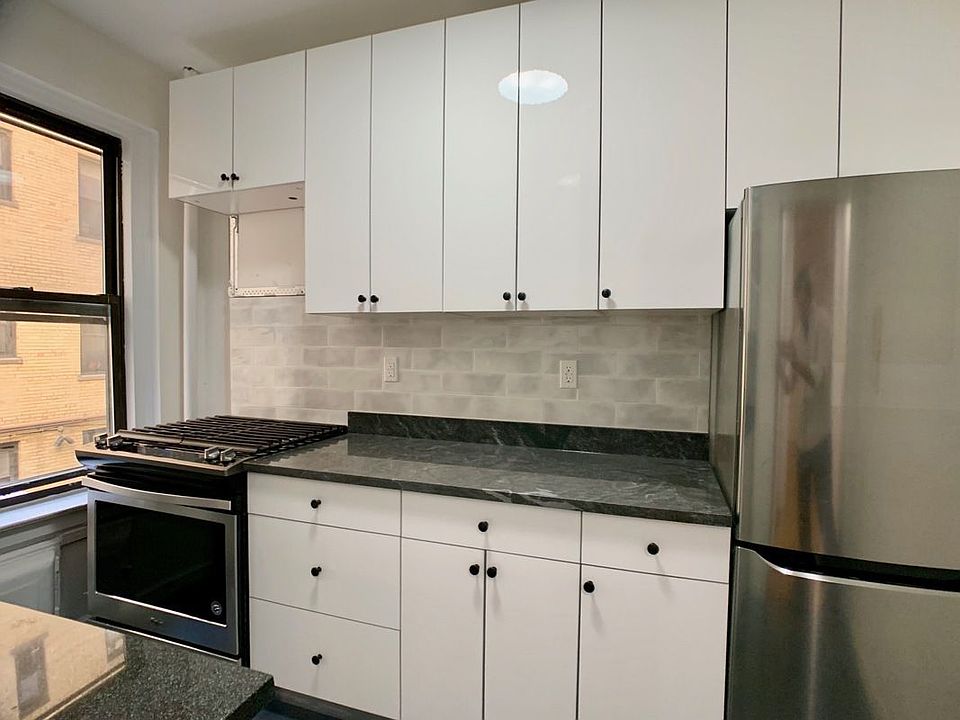 1st image of 442 Hudson St #2H