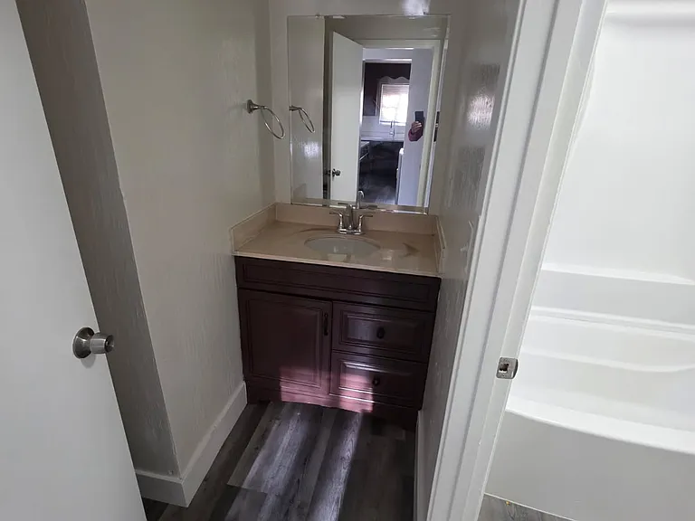 476 Corcoran Ave #1 — Photo 15