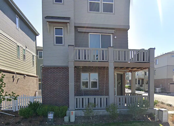 3 bed, 2.5 bath, 1756 sqft, $3,200 — Photo 2