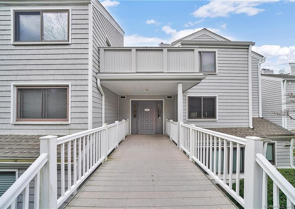 1st image of 3 Rowayton Woods Dr #3