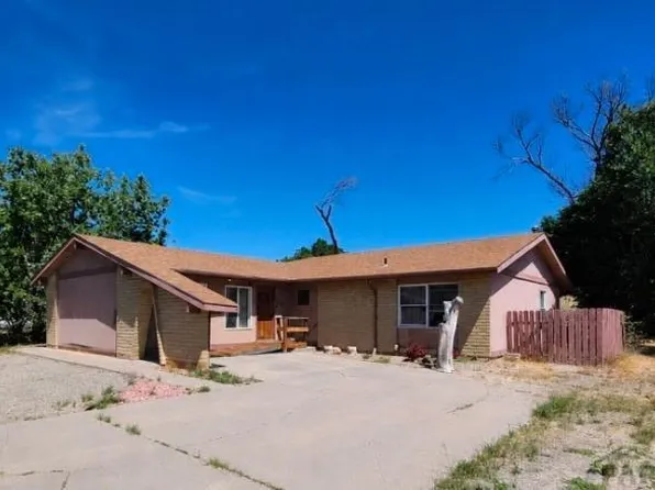 129 E Beshoar Dr, Pueblo West, CO 81007