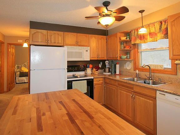 2nd image of 14979 Inglewood Dr