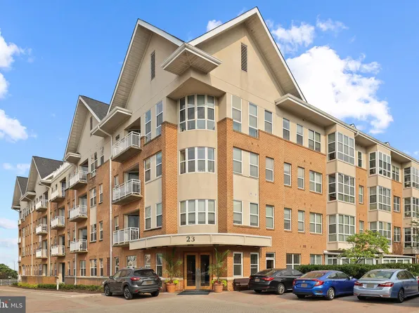 23 Pierside Dr Unit 223, Baltimore, MD 21230