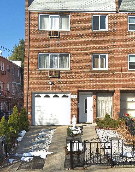 1st image of 2174 42nd St