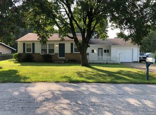 38 Valley Rd, Saint Charles, MO 63303