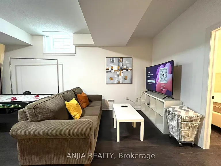 199 Canyon Hill Ave — Photo 1