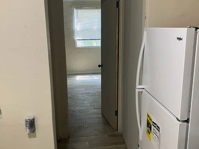 521 Hall St #1 — Photo 7