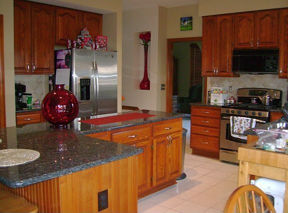 4th image of 8806 Glassford Ct S