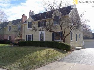 1015 Romany Rd, Kansas City, MO 64113