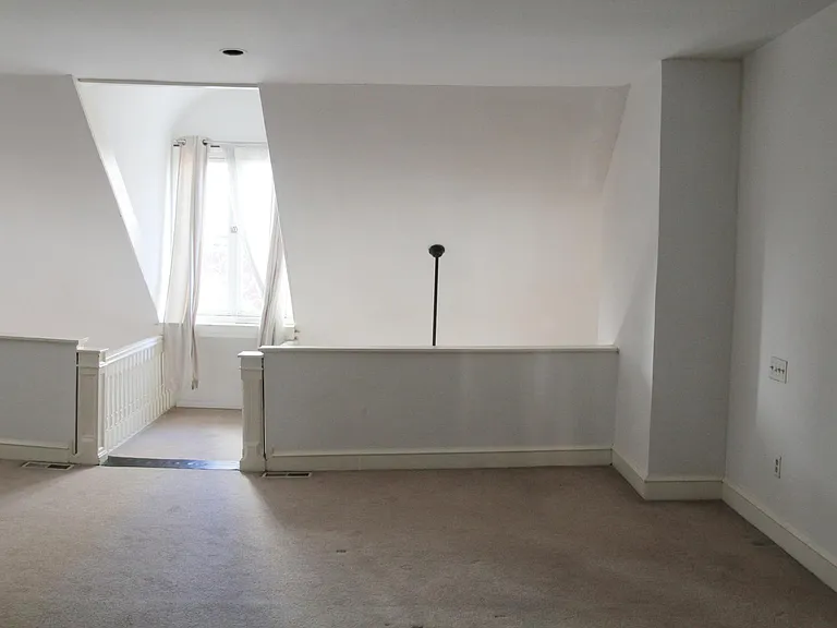 218 S 8th St #3F — Photo 1