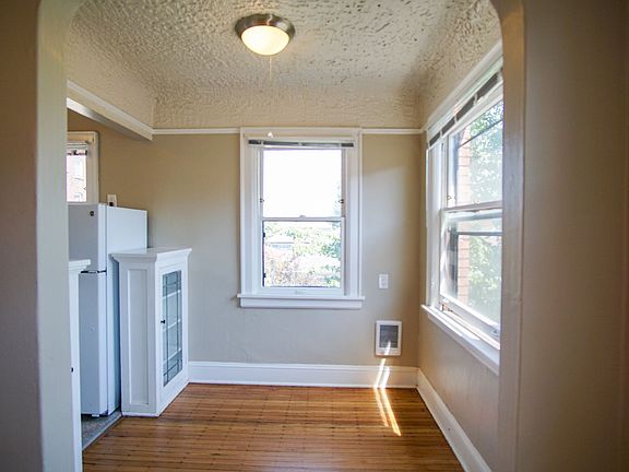 4th image of 2267 NW Glisan St APT 306