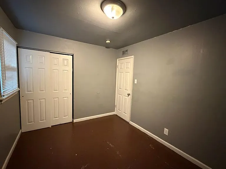 1125 Redman Blvd — Photo 8