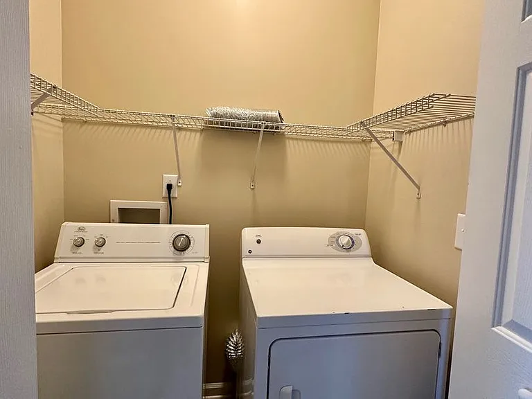 219 Highwoods Plantation Ave — Photo 17