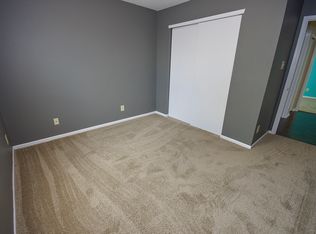 8233 Crackling Ln, Indianapolis, IN 46259