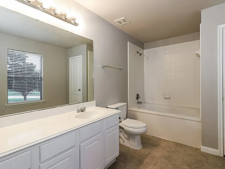6403 Misty Brook Bend Ct — Photo 13