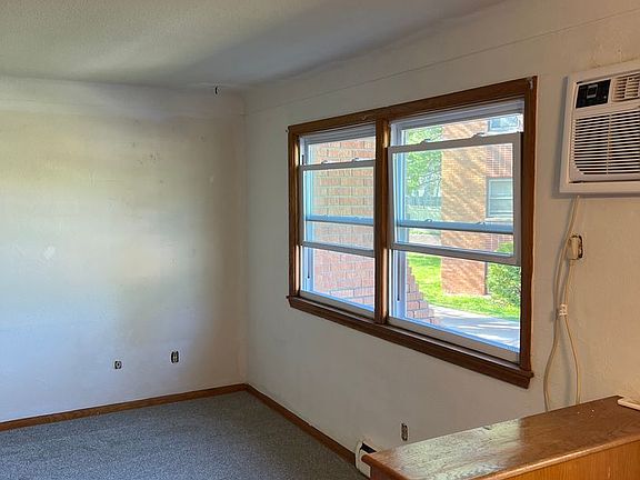 4th image of 1411 Prosperity Ave E #1