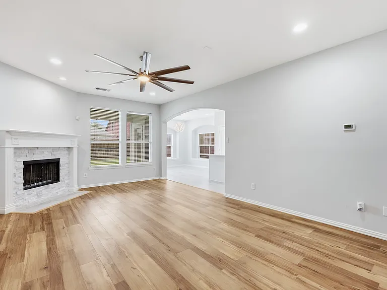 14710 Crystal Lake Dr — Photo 21