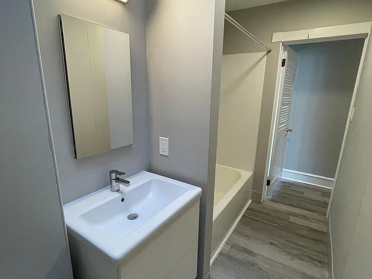 4718 Silverwood St — Photo 17
