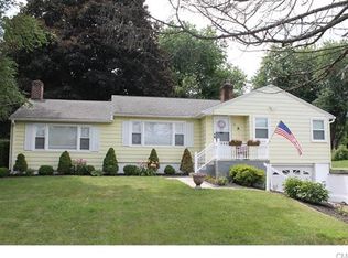 21 Hilltop View Rd, New Milford, CT 06776