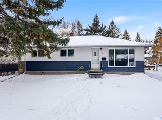 44 Falcon BAY, Regina, SK S4S 4L9