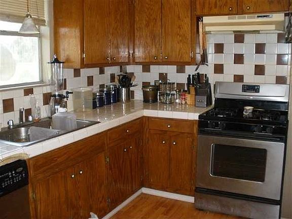 3rd image of 2701 Staton Ln