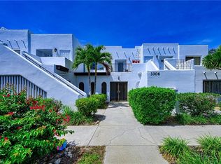 3306 Europa Dr APT 14, Naples, FL 34105