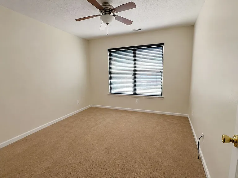 3605 Shell Rd — Photo 6