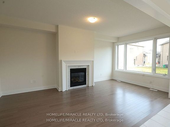 3rd image of 11 Calabria Dr