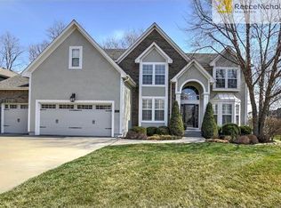 8921 N Farley Ave, Kansas City, MO 64157