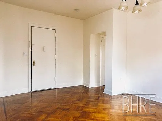 Rented by Brooklyn Heights Real Estate Inc | media 4