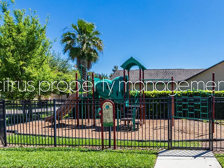 2052 Solar Dr — Photo 33