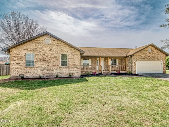 2136 Raulston View Dr, Maryville, TN 37803