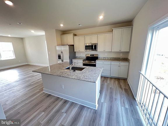 2nd image of 10627 Roundstone Ln