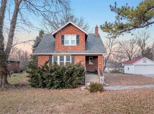 4917 Ringer Rd, Saint Louis, MO 63129