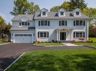 352 Shunpike Rd, Chatham, NJ 07928