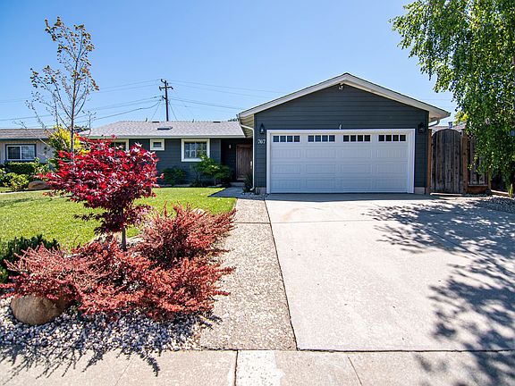3rd image of 767 San Carrizo Way