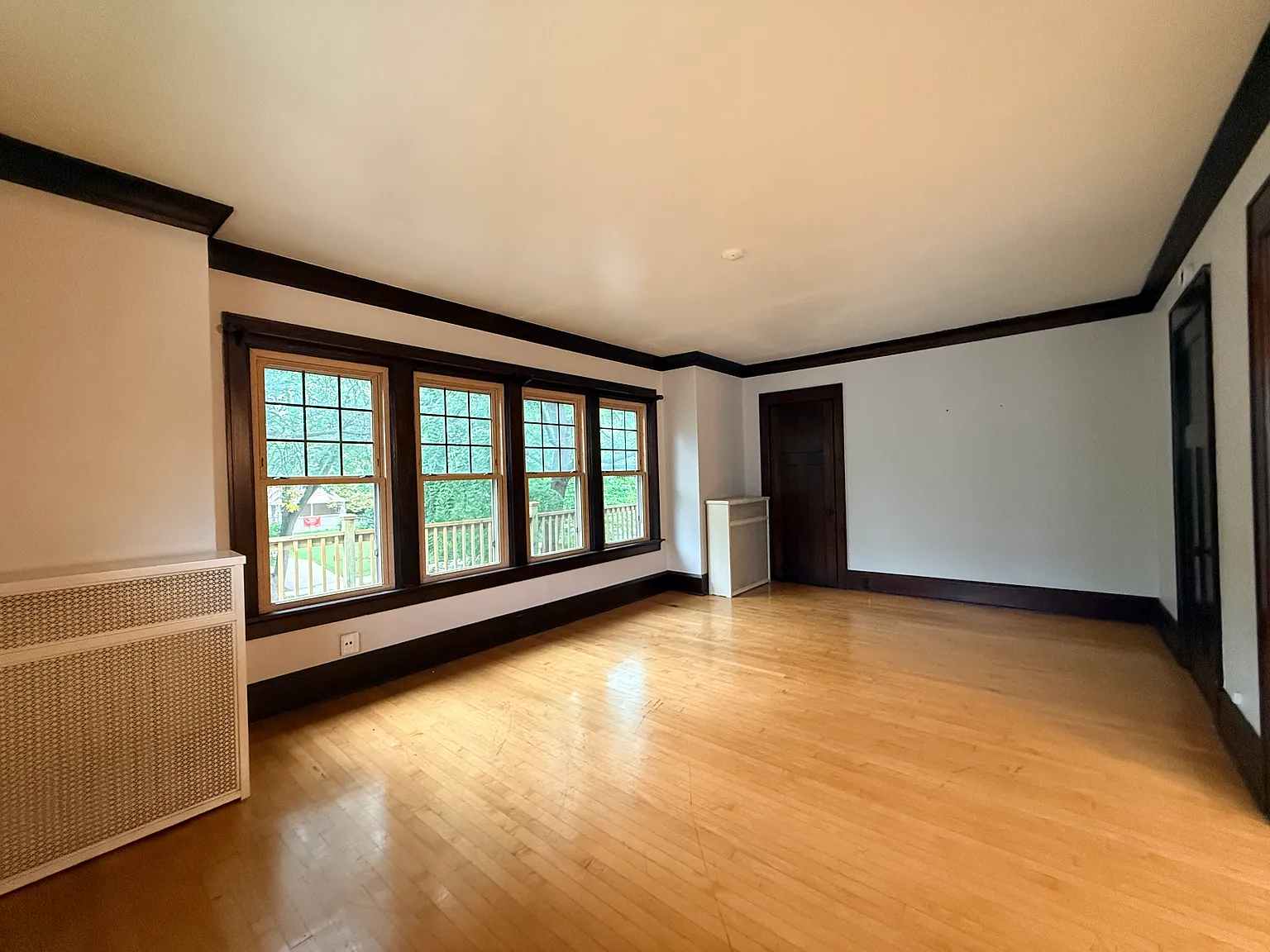 3 bed, 1200 sqft, $1,795 — Photo 3