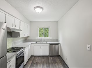 Broadway Ridge Apartments, Kansas City, MO 64118