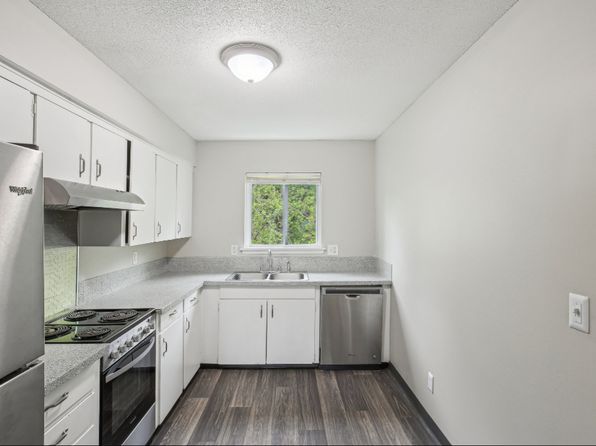 Broadway Ridge Apartments, 6829 N Broadway St #6809-1B, Kansas City, MO 64118