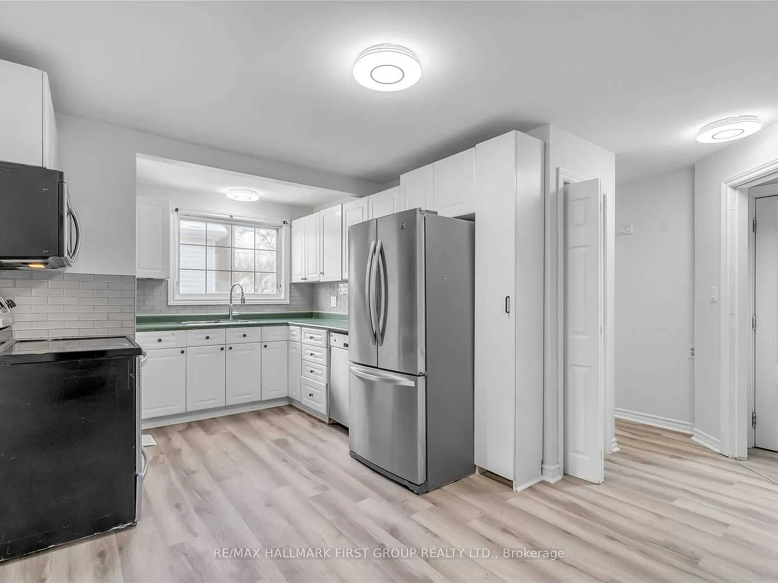 3 bed, $3,300 — Photo 4