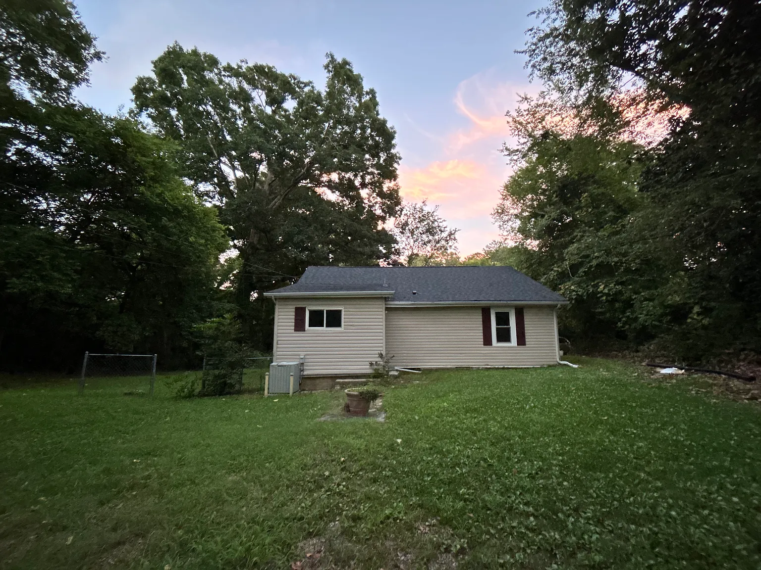3 bed, $1,850 — Photo 2