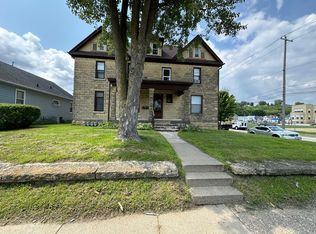 1323 Garfield Ave #1, Dubuque, IA 52001