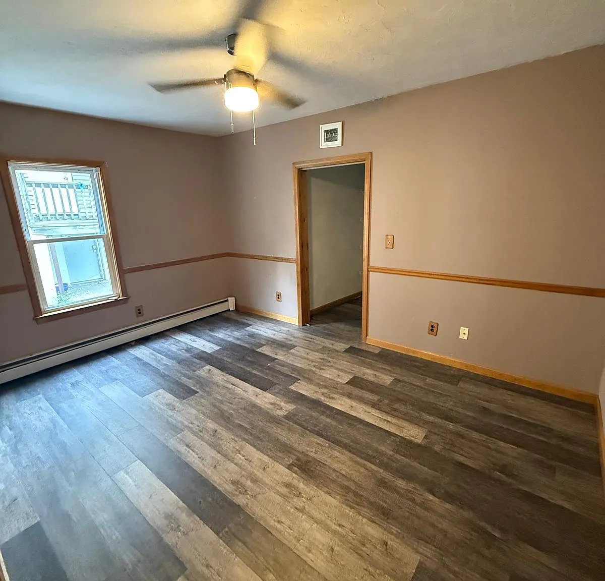 3 bed, 1173 sqft, $2,100 — Photo 1