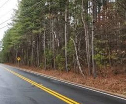 Exterior Neighborhood (street photo)