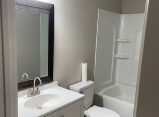 1909 S Ingram Mill Rd, Springfield, MO 65804