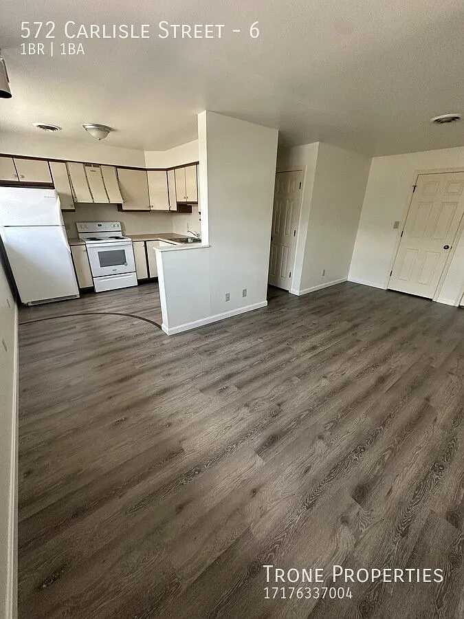 1 bed, $1,050 — Photo 4