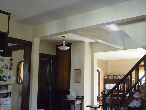 4th image of 2920 W Grange Ave